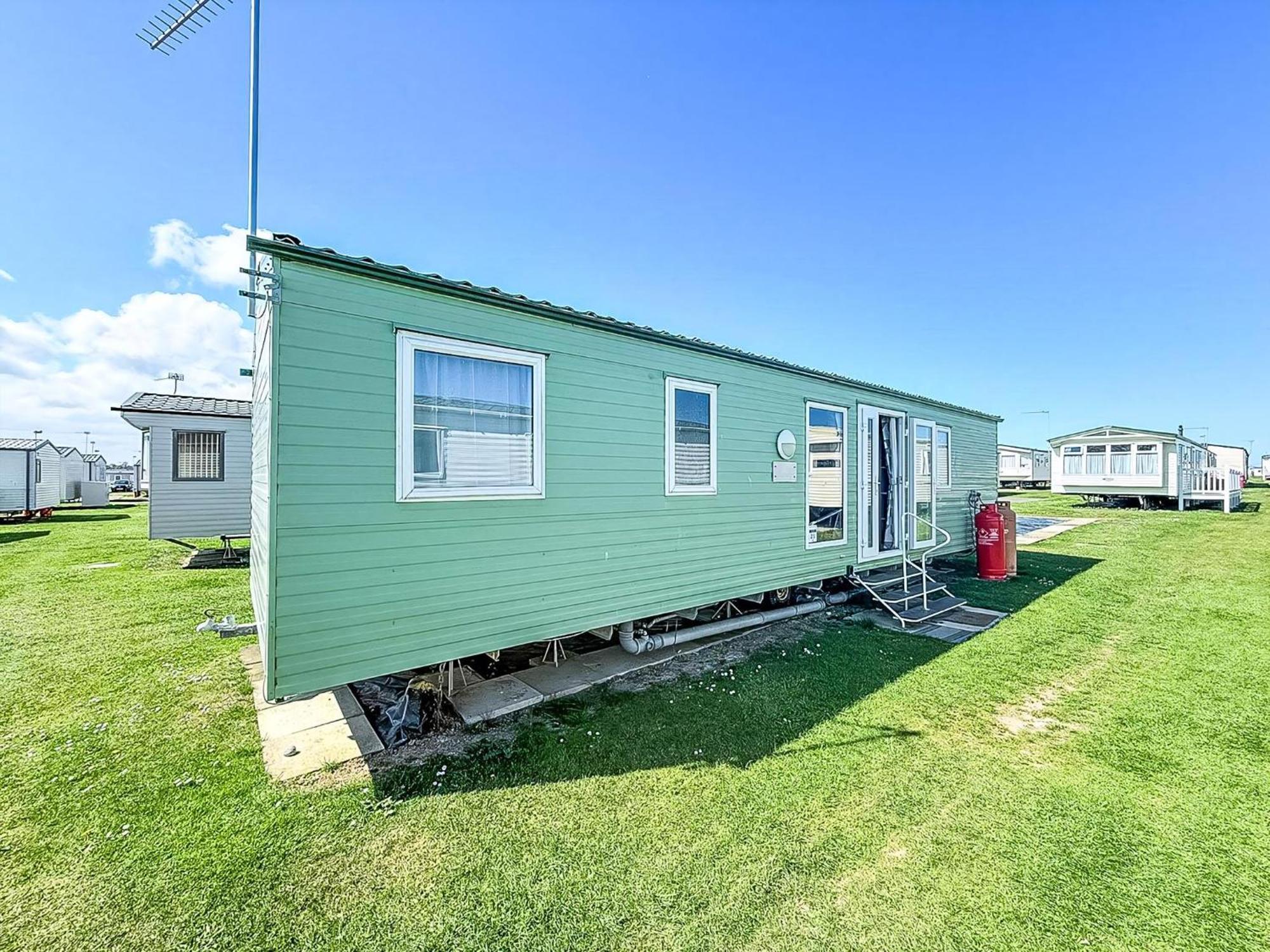 Lovely 8 Berth Caravan Nearby Scratby Beach In Norfolk Ref 50021F Great Yarmouth Exterior foto